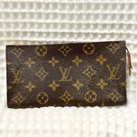 Louis Vuitton Bucket GM Accessory Pouch - Picture 6 of 6